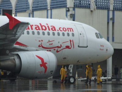 1516 15th January 2008 Wet Air Arabia pushback at Sharjah Airport.JPG