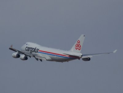 1155 17th January 2008 Cargolux 747 departing from Sharjah Airport.JPG