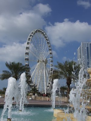 Ferris Wheel Qanat Al Qaba Sharjah.JPG