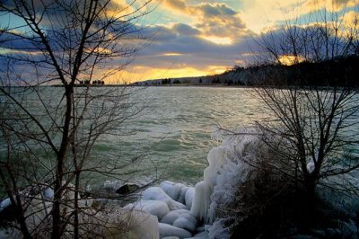 Brutal winter by the Lake Ontario