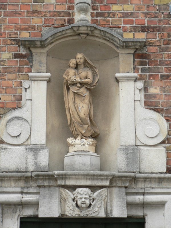 Staande Maria met Kind - Maagdendal 16-26