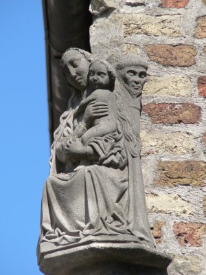 Zittende Maria met Kind - Jeruzalemstraat 1
