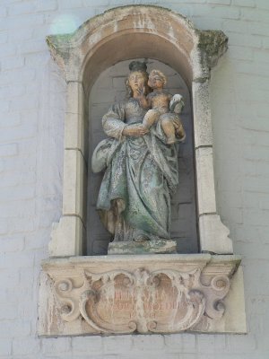 Staande Maria met Kind (Koningin) - Molenmeers 11