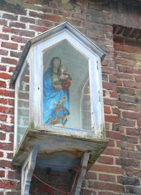 Staande Maria met Kind - Kleine Nieuwstraat 10-12