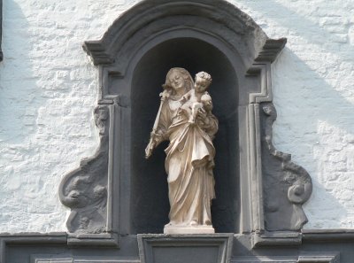 Staande Maria met Kind - Torenbrug 2