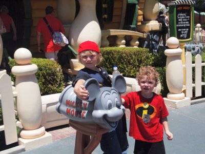 Jaden and Liam off to visit Mickey's house