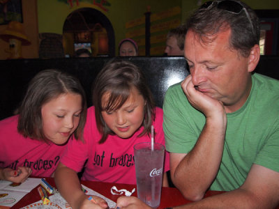 Daddy and the girls at the Mellow Mushroom.