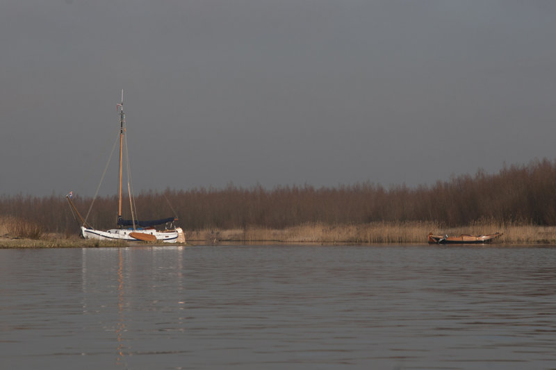ijsselmonding 27-01-2012 antieke boten a.jpg