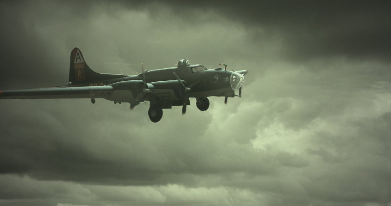 Coming in to land. B17 model photoshopped.jpg