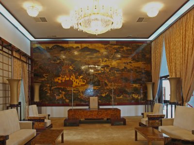 PC290729_lr.jpg