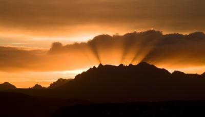 Sunrays over the Cuillins