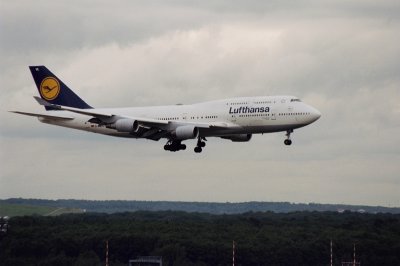 Lufthansa Boeing 747-430.jpg