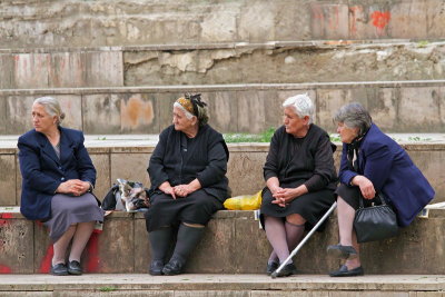 Old ladies stare gospe_MG_2281-11.jpg