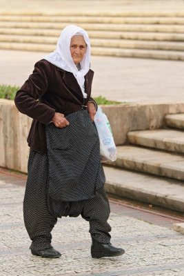 Old lady starka_MG_1841-11.jpg