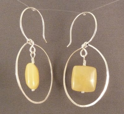 Another variation of the 200AD earring, this with a square yellow calcite bead in the centre.