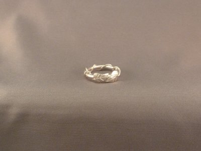 Two leaves ring