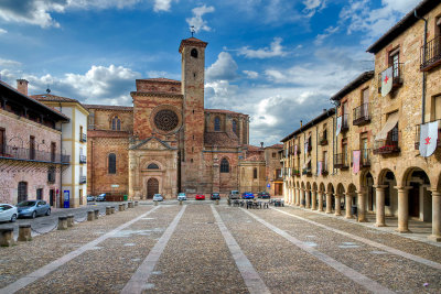 Square and cathedral, Sigenza