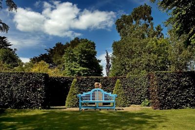 Blue bench, Hinton