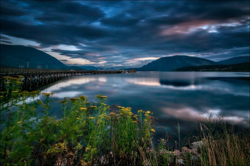 Lake Daybreak