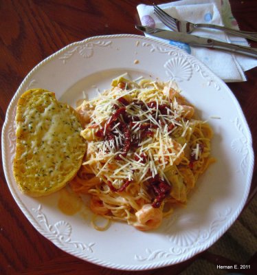 ANGEL HAIR ALFREDO SUN DRIED TOMATOES  AND  SHRIMP