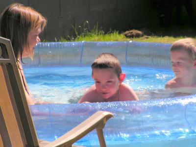 ENJOYING THEIR NEW POOL!!!!!!!!!!!!!!!!!!