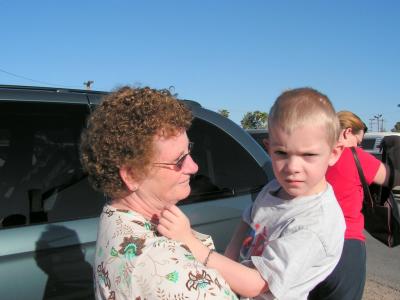 KYLE Y SU ABUELITA DOROTHY