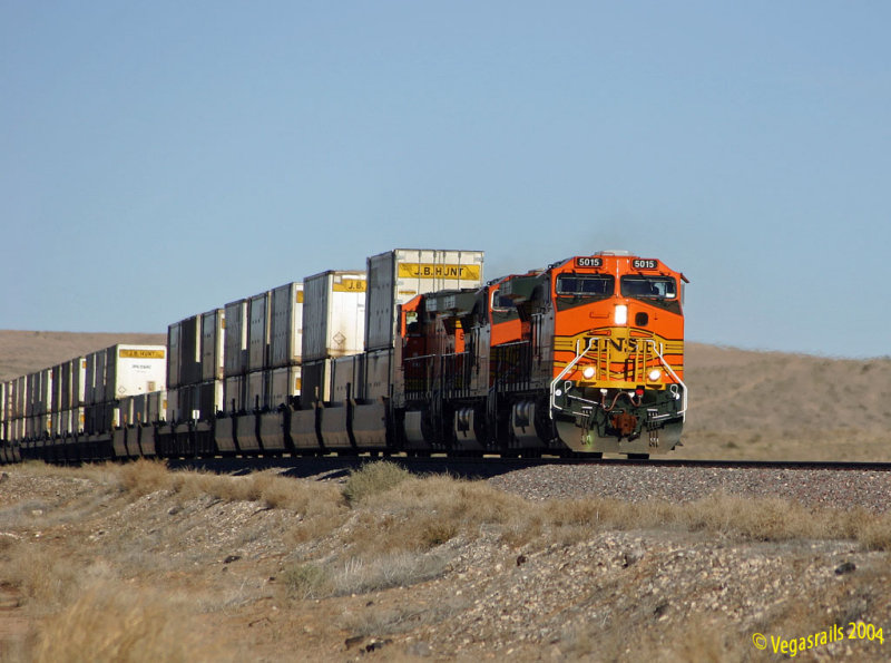 BNSF 5015 east of Kingman Az.