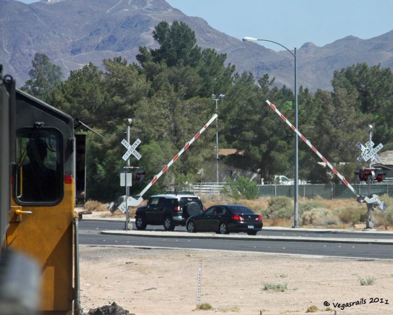 FJ crossing runner