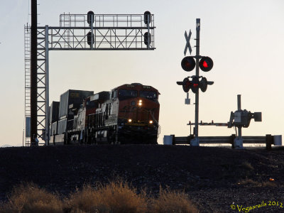 BNSF 6794 Groff crossing