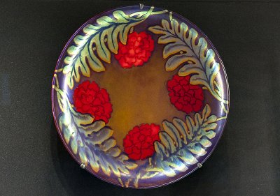 Wall platter with peony, fern (1901)