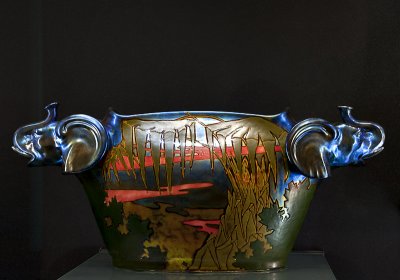 Elephant head vase (1909-1910)