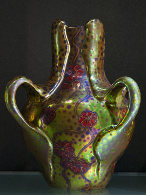 Vase with Japanesque flowers (1902-1903)