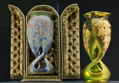 Twisted vases (ca. 1906, 1902)