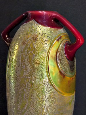 Vase detail (1903)