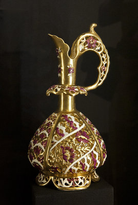 Decorative vessel (1889)