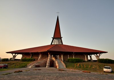 Szerencs, Mnkas Szent Jzsef Roman Catholic Church