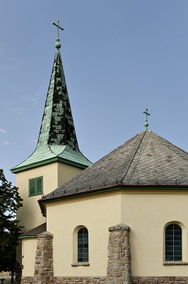 Gdllő church