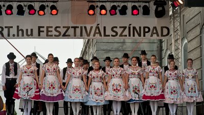 Maty Nptncegyttes (Maty Folkdance Group)