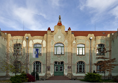 Art Nouveau School (1901)