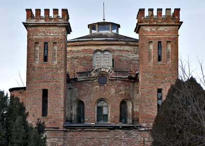 Abandoned synagogue, detail