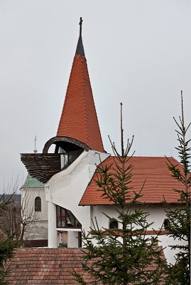 Petőhenye, church by Imre Mavovecz