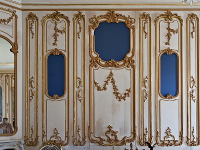 Prince's apartment, wall decoration