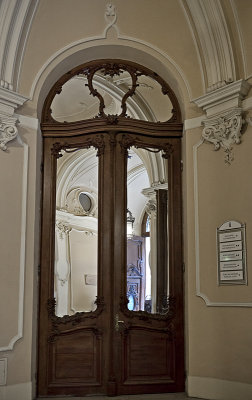Vestibule and beyond