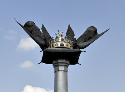 Szarvas, Crown of St. Stephen for the millennium