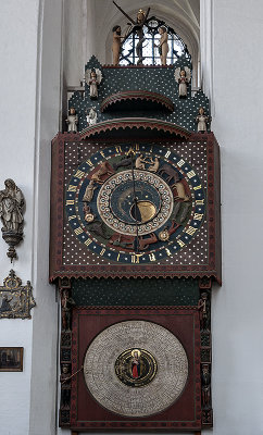 Church of St. Mary, astronomical clock