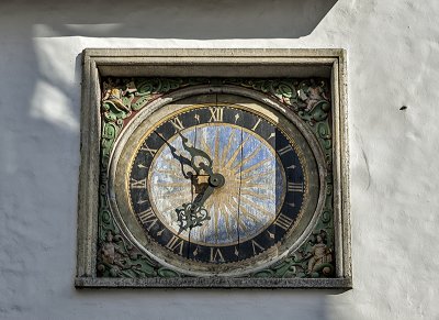 Holy Spirit Church, public clock