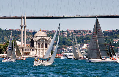 Sailboat races from the iragan