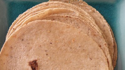 Tortillas made by hand, hechas a mano