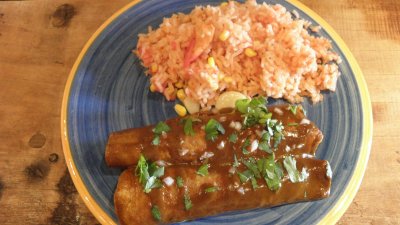 Chicken Enchiladas con Mole
