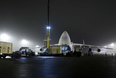 26-12-2007 Antonov 225 voor 't eerst op Schiphol (Bron foto's B.F.A.A. Pieters)